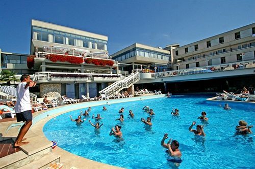 Hotel Delfin Plava Laguna 2*